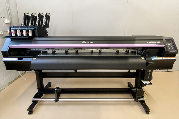 Экосольвентный широкоформатный принтер/каттер Mimaki CJV150-160 установлен в саратовском филиале сети рекламных мастерских «Первый Цех»