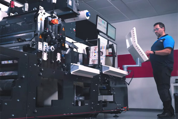 MPS Systems презентует посетителям Labelexpo Europe узкорулонную флексопечатную машину EF седьмого поколения