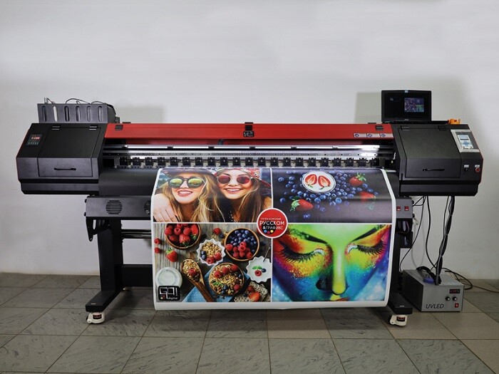 Новый рулонный УФ-принтер UV-740D, изготовленный под собственной торговой 